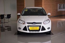 2012款福特福克斯两厢1.6L手动舒适型
