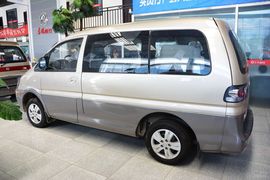 2015款东风风行菱智V3