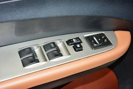 2015款东风风行景逸X5