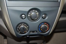 2014款日产阳光1.5XE