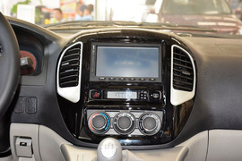 2015款东风风行菱智M5