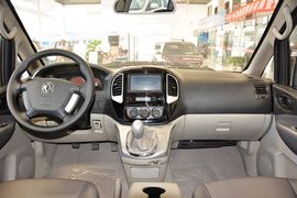 2015款东风风行菱智M5