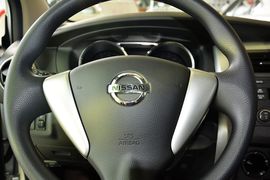 2015款日产骊威劲锐1.6XV