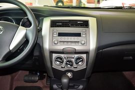 2015款日产骊威劲锐1.6XV