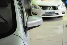 2015款日产骊威劲锐1.6XV