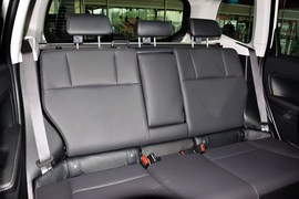2015款斯巴鲁森林人2.0i特装纪念版