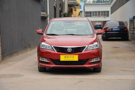 2015款长安悦翔V7 1.6L自动乐享型