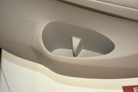 2014款日产骐达1.6L