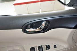2014款日产骐达1.6L