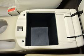 2014款日产骐达1.6L