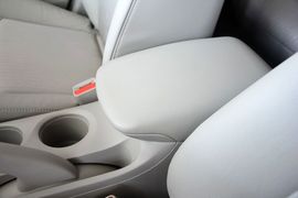 2014款日产骐达1.6L