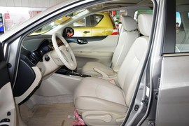 2014款日产骐达1.6L