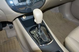 2014款日产骐达1.6L