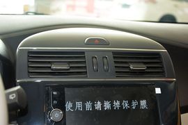 2014款日产骐达1.6L