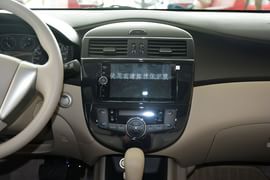 2014款日产骐达1.6L