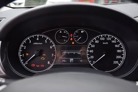 2014款日产骐达1.6L