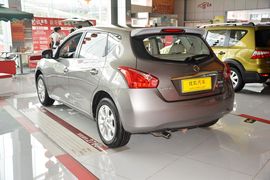 2014款日产骐达1.6L