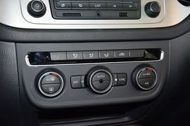 2015款大众途观1.8TSI手自一体两驱舒适版