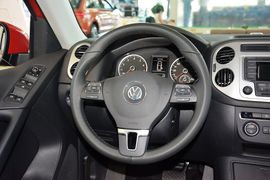 2015款大众途观1.8TSI手自一体两驱舒适版