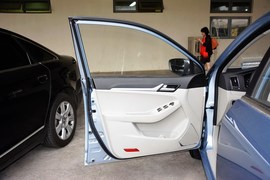 2015款吉利新远景1.3T手动尊贵型