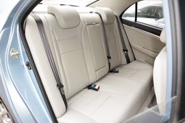 2015款吉利新远景1.3T手动尊贵型