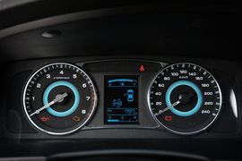 2015款吉利新远景1.3T手动尊贵型