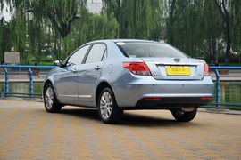 2015款吉利新远景1.3T手动尊贵型