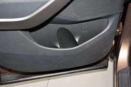 2015款现代全新胜达2.4L自动四驱智能型