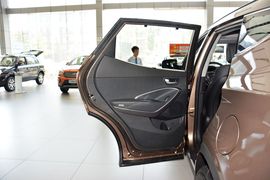 2015款现代全新胜达2.4L自动四驱智能型