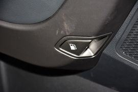 2015款现代全新胜达2.4L自动四驱智能型