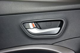 2015款现代全新胜达2.4L自动四驱智能型
