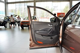2015款现代全新胜达2.4L自动四驱智能型