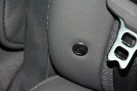 2015款现代全新胜达2.4L自动四驱智能型