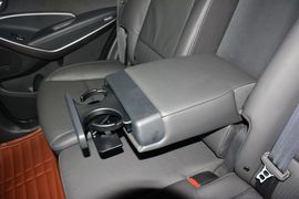 2015款现代全新胜达2.4L自动四驱智能型