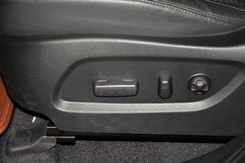 2015款现代全新胜达2.4L自动四驱智能型
