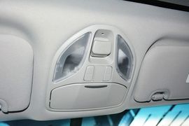 2015款现代全新胜达2.4L自动四驱智能型
