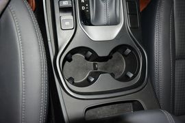 2015款现代全新胜达2.4L自动四驱智能型