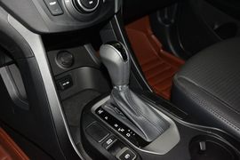 2015款现代全新胜达2.4L自动四驱智能型