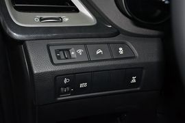 2015款现代全新胜达2.4L自动四驱智能型