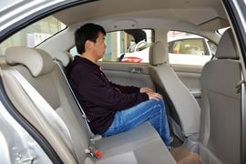2015款长安悦翔V3
