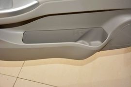 2015款长安悦翔V3