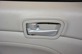 2015款长安悦翔V3