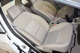 2015款长安悦翔V3