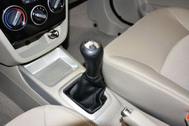 2015款长安悦翔V3