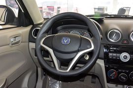 2015款长安悦翔V3