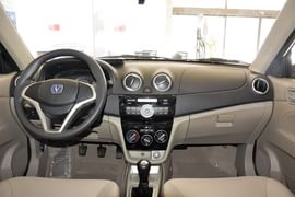 2015款长安悦翔V3