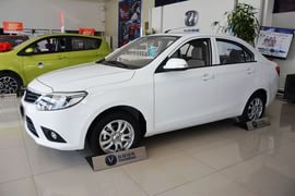2015款长安悦翔V3