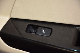 2015款长安逸动1.6L手动豪华型