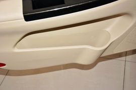 2015款长安逸动1.6L手动豪华型