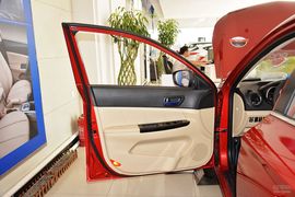 2015款长安逸动1.6L手动豪华型